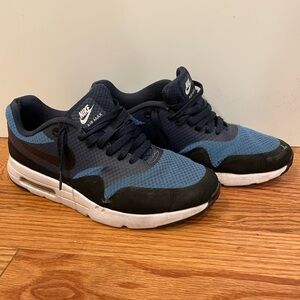 Nike Air Max Men’s 9.5